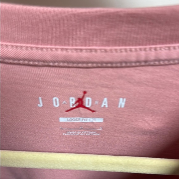Jordan Pink Short Sleeve Tee Casual Fit, rose pink - Picture 2 of 5